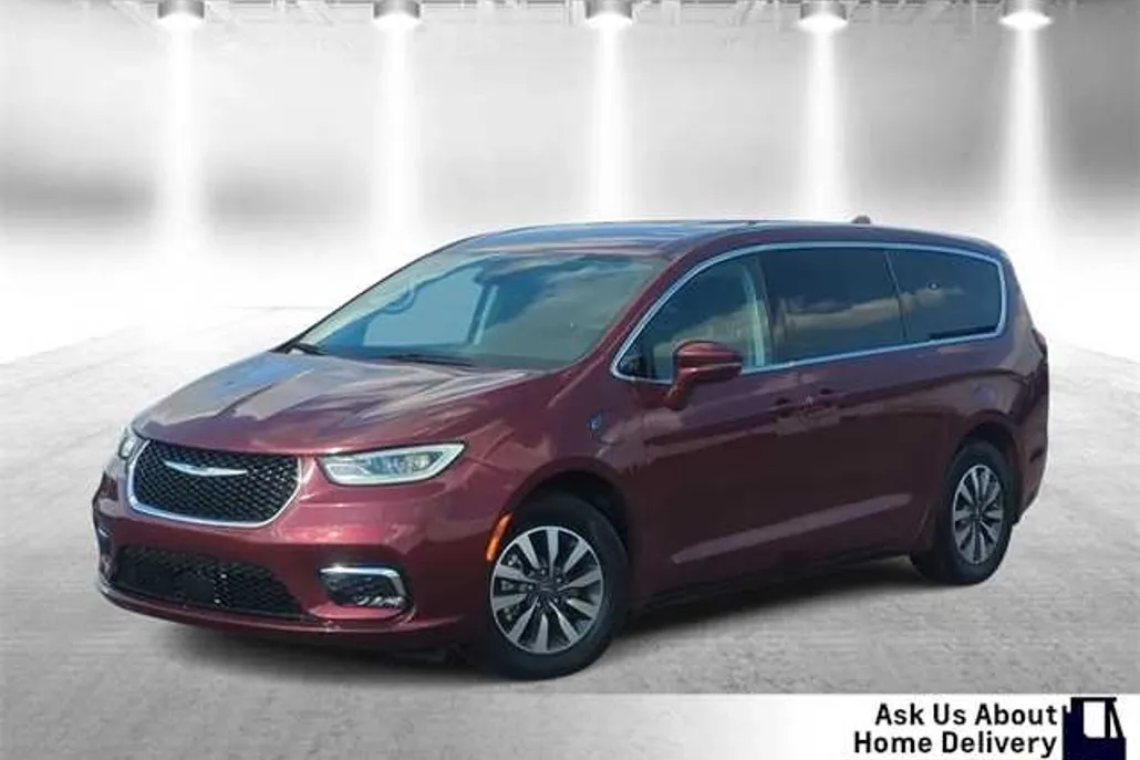 2022 Chrysler Pacifica Hybrid Touring L photo 1