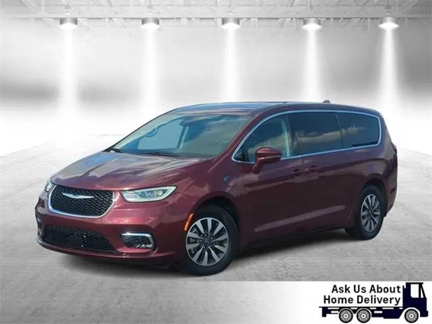 2022 Chrysler Pacifica Hybrid Touring L photo 1