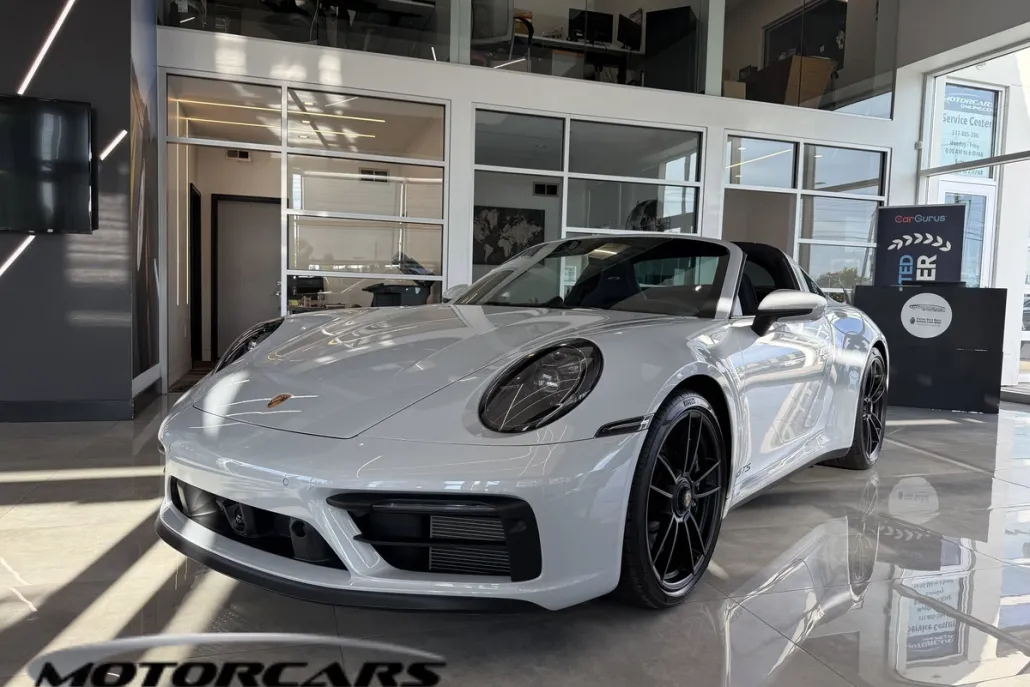 2024 Porsche 911 Targa 4 GTS photo 1
