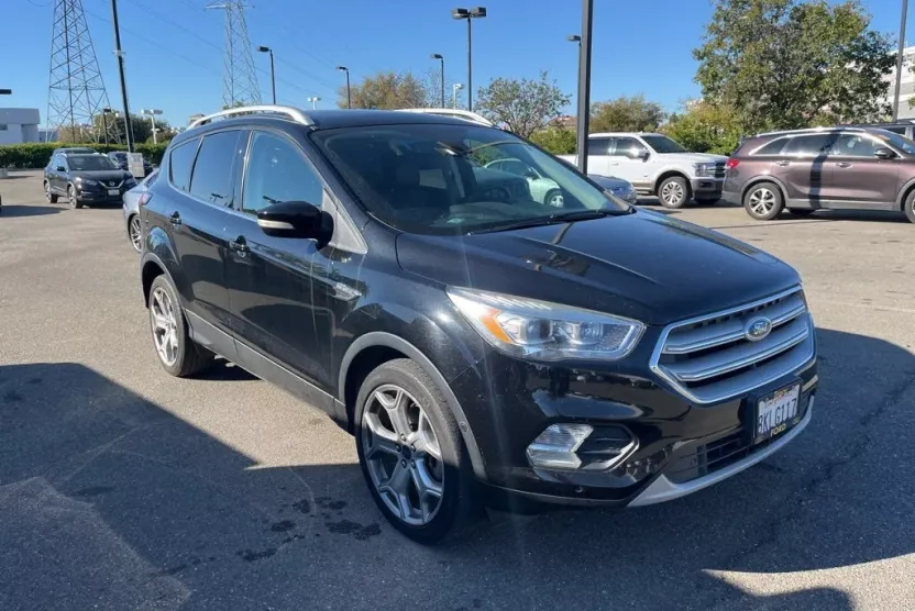 2018 Ford Escape Titanium photo 1