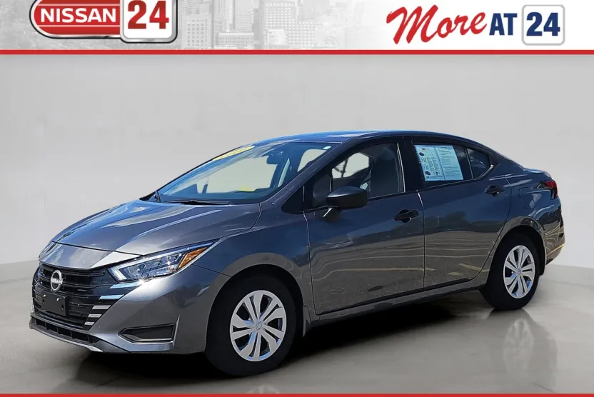 2025 Nissan Versa 1.6 S photo 1