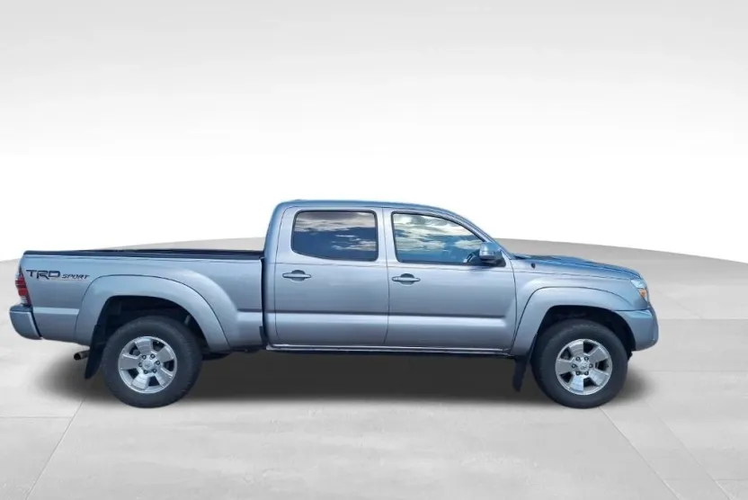 2014 Toyota Tacoma PreRunner V6 photo 1