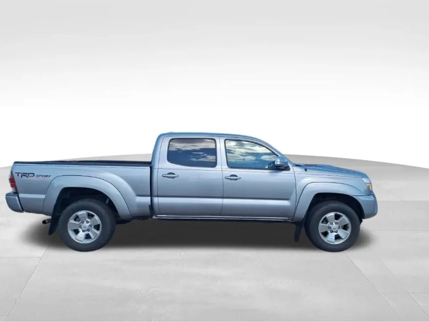2014 Toyota Tacoma PreRunner V6 photo 1