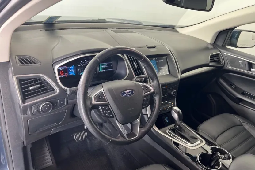 2018 Ford Edge SEL photo 1