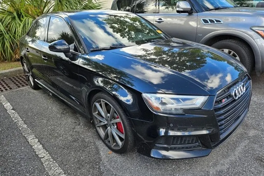 2018 Audi S3 Premium Plus photo 1