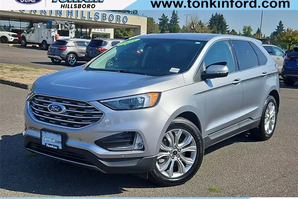 2023 Ford Edge Titanium photo 1