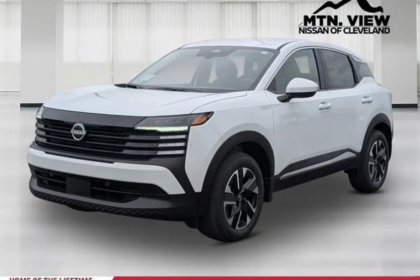 2025 Nissan Kicks SV photo 1