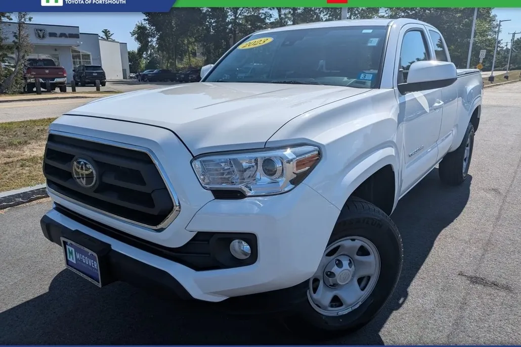 2023 Toyota Tacoma SR5 photo 1