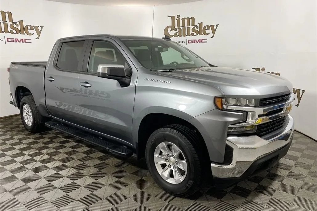 2020 Chevrolet Silverado 1500 LT photo 1