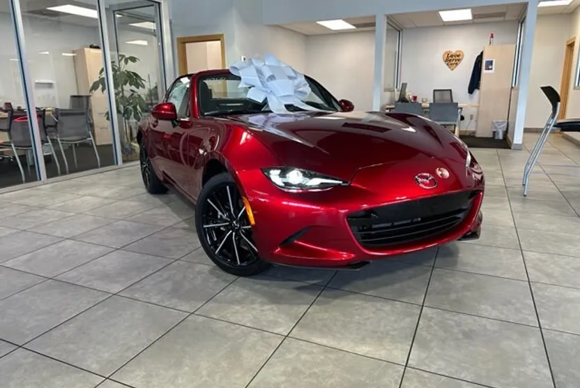2025 Mazda MX-5 Miata Miata RF Grand Touring photo 1