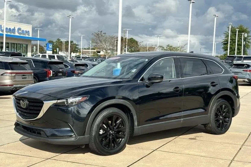 2023 Mazda CX-9 Touring photo 1