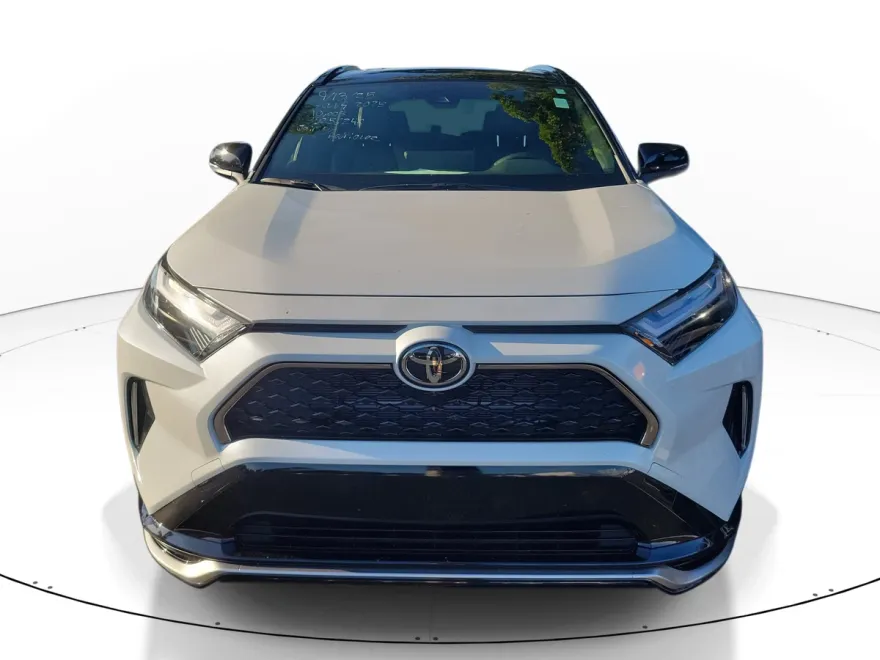 2025 Toyota RAV4 Hybrid XSE photo 1