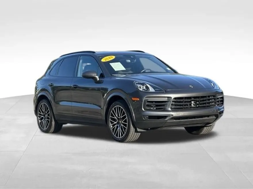 2019 Porsche Cayenne S photo 1