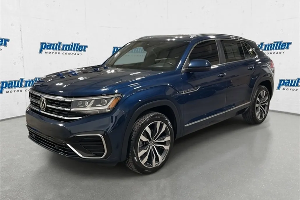 2021 Volkswagen Atlas Cross Sport V6 SEL R-Line photo 1