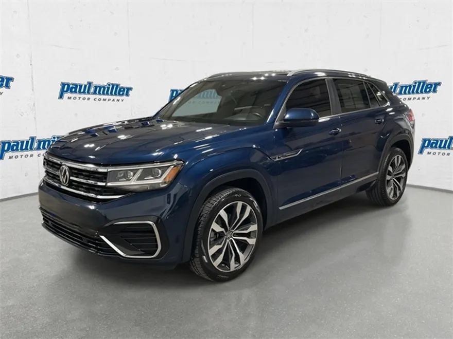 2021 Volkswagen Atlas Cross Sport V6 SEL R-Line photo 1