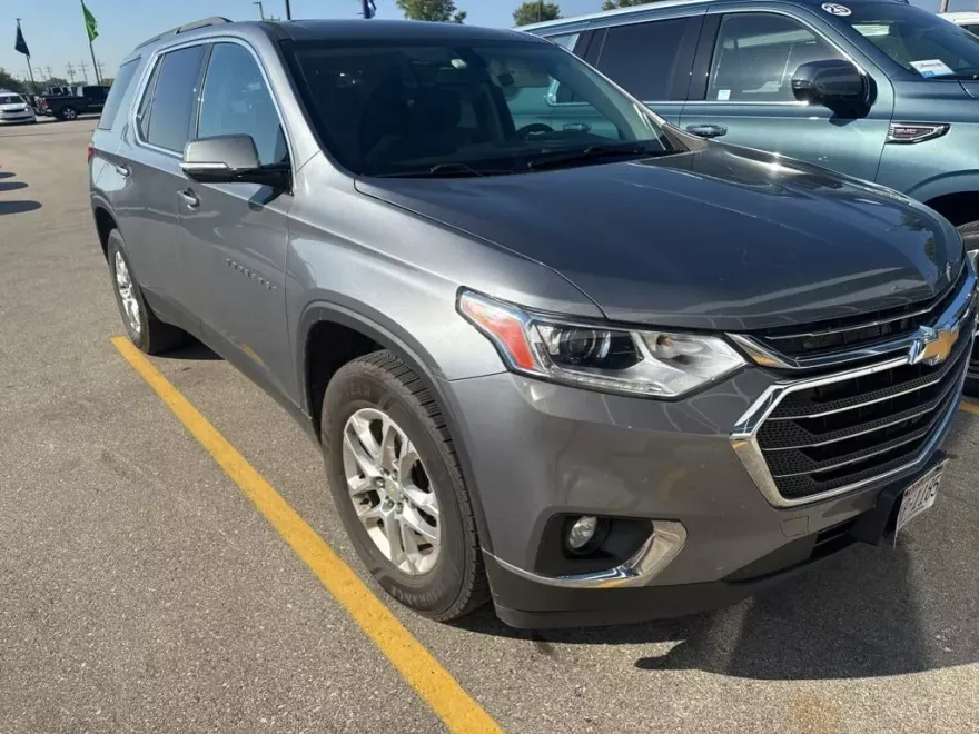 2020 Chevrolet Traverse Leather photo 1