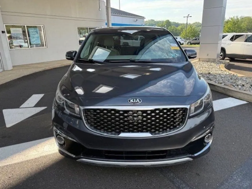 2016 Kia Sedona SXL photo 1