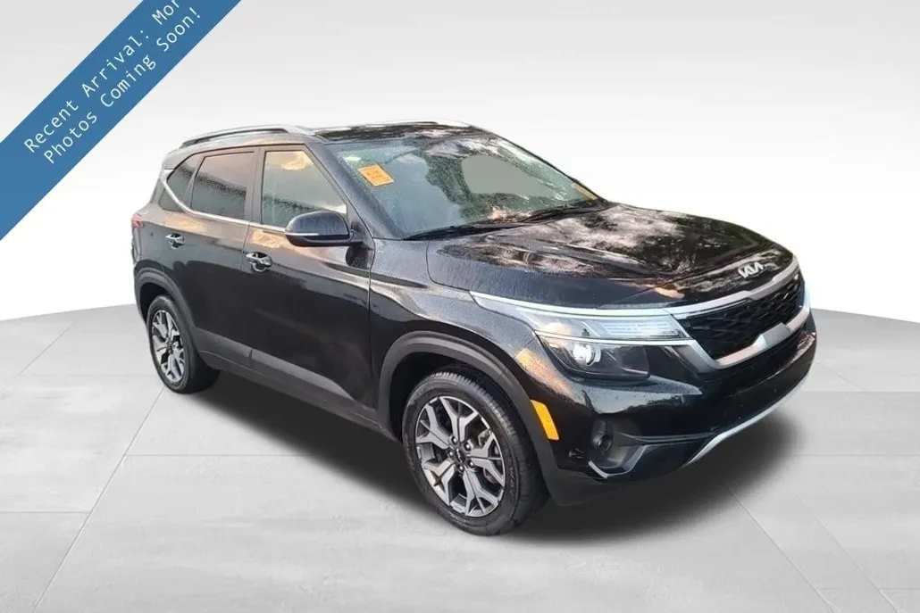 2022 Kia Seltos EX photo 1