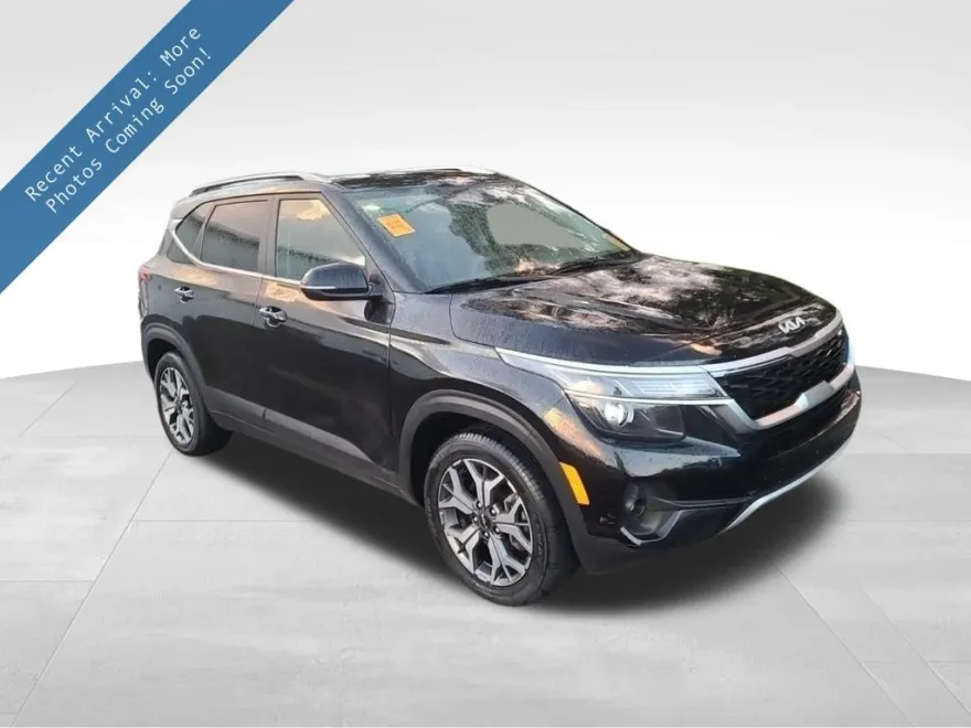 2022 Kia Seltos EX photo 1