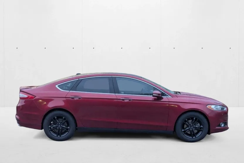 2015 Ford Fusion Energi Titanium photo 1