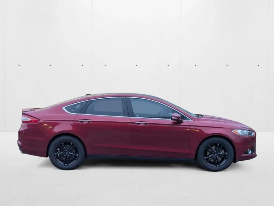 2015 Ford Fusion Energi Titanium photo 1