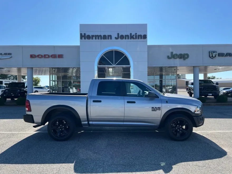 2024 Ram 1500 Classic Warlock photo 1