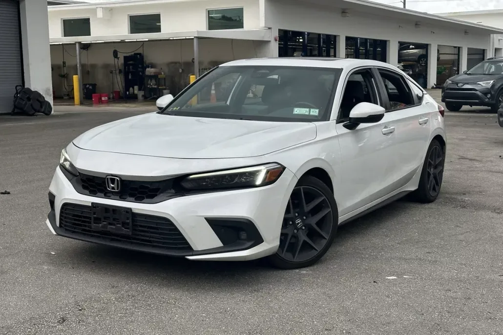 2024 Honda Civic Sport Touring Hatchback photo 1