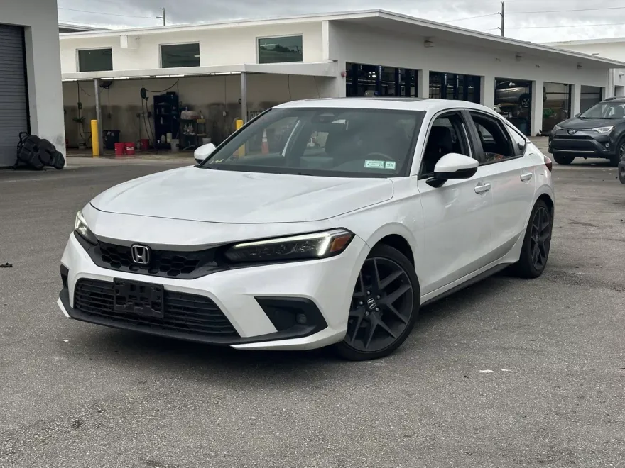 2024 Honda Civic Sport Touring Hatchback photo 1