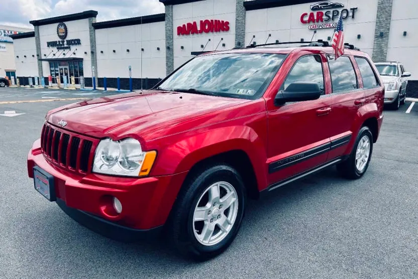 2006 Jeep Grand Cherokee Laredo photo 1