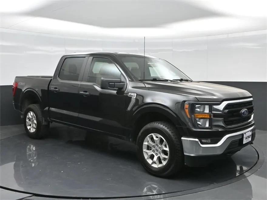 2023 Ford F-150 XLT photo 1
