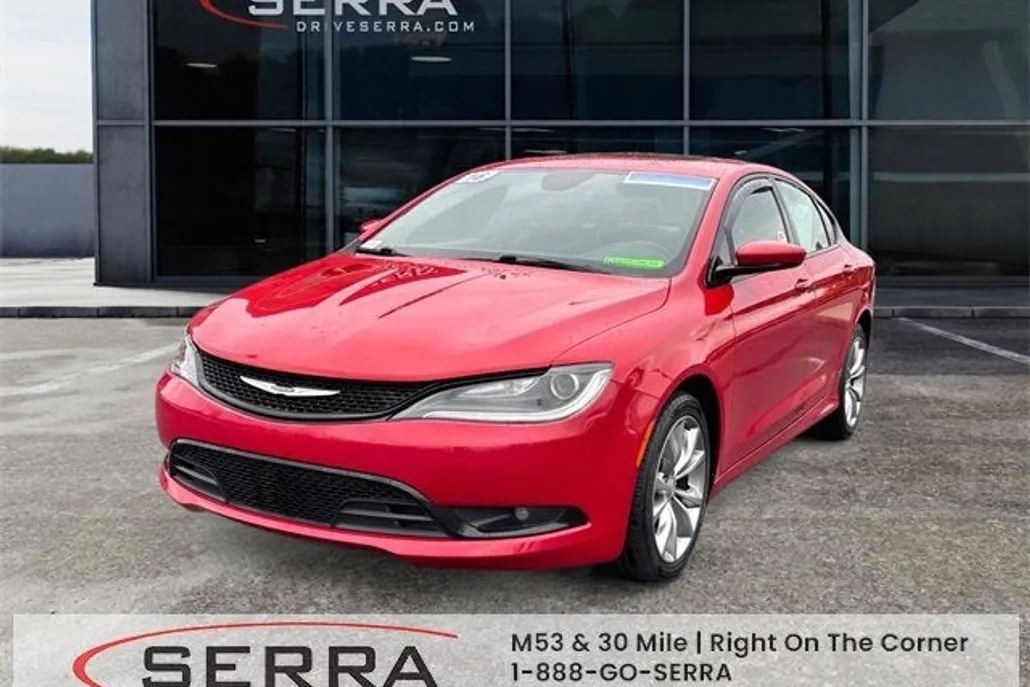 2016 Chrysler 200 S photo 1