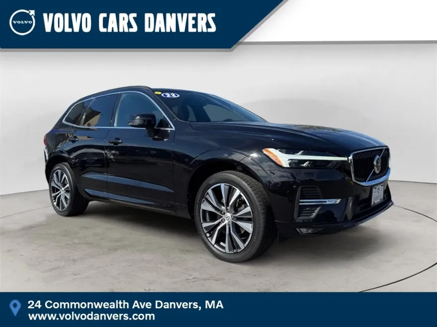 2022 Volvo XC60 B5 Momentum photo 1