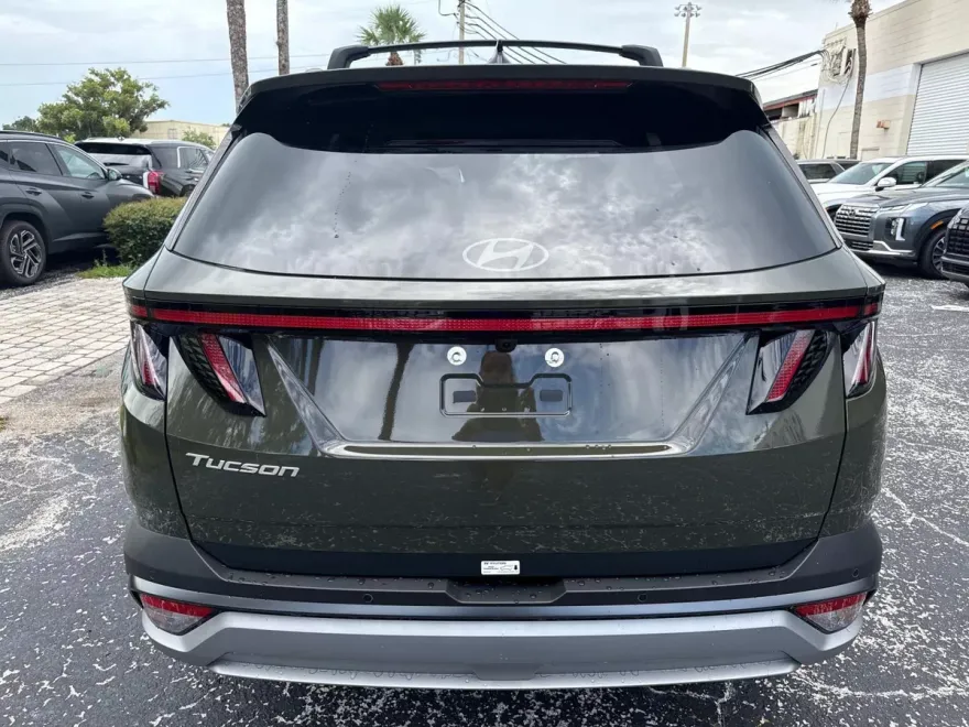 2025 Hyundai Tucson Limited photo 1