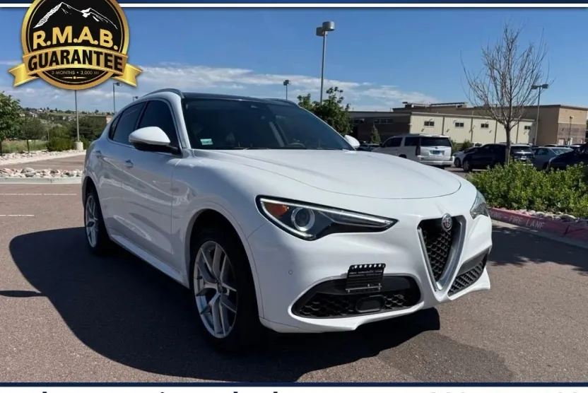 2021 Alfa Romeo Stelvio Ti photo 1