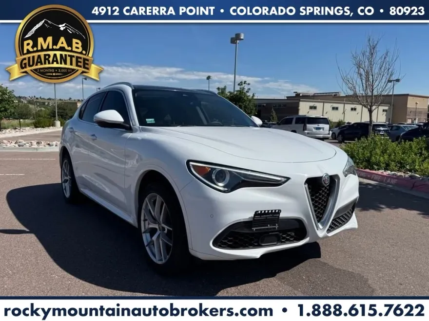 2021 Alfa Romeo Stelvio Ti photo 1