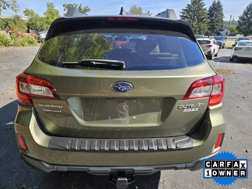 2017 Subaru Outback 2.5i Premium photo 1