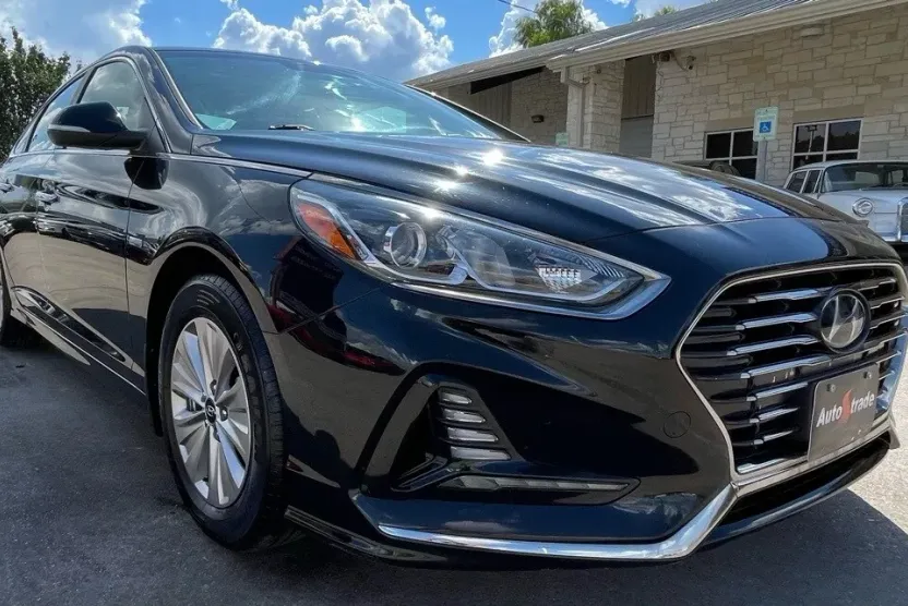 2018 Hyundai Sonata Hybrid SE photo 1