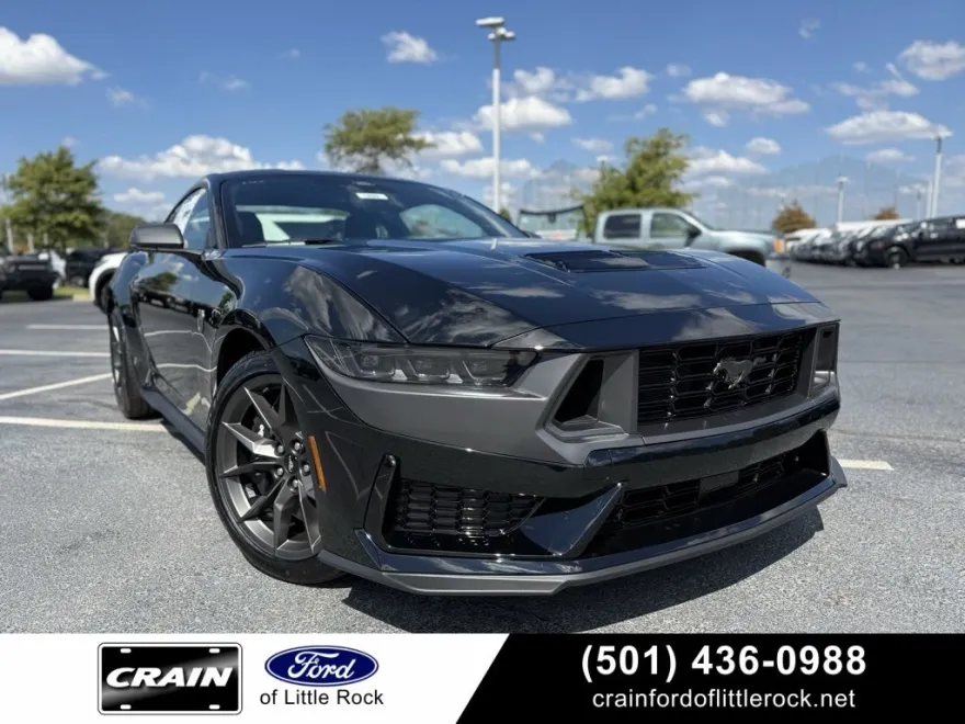 2025 Ford Mustang Dark Horse photo 1