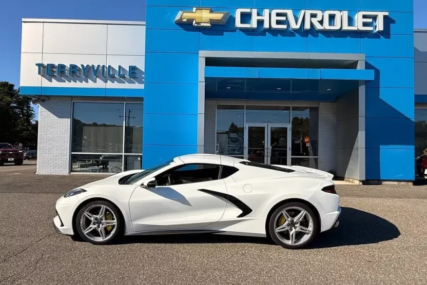 2024 Chevrolet Corvette Stingray 1LT photo 1