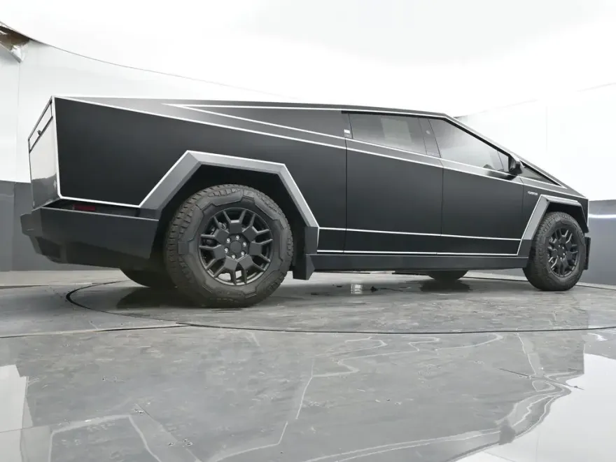 2024 Tesla Cybertruck Cyberbeast photo 38