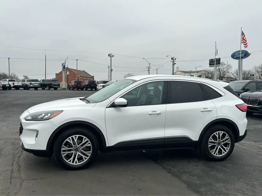 2022 Ford Escape SEL photo 1