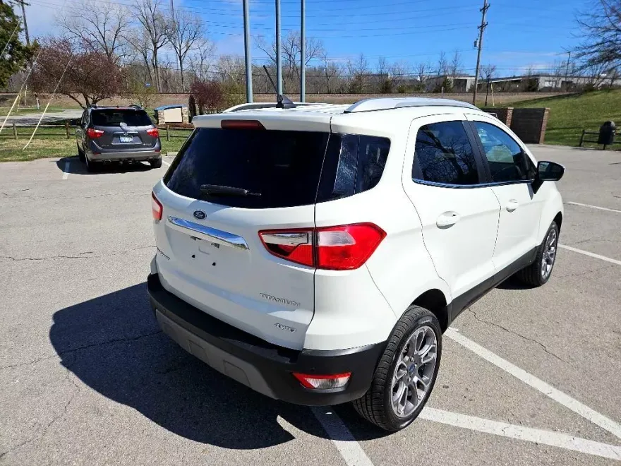 2020 Ford EcoSport Titanium photo 5