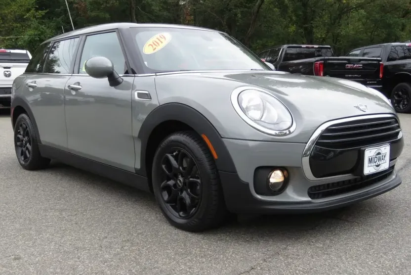 2019 Mini Clubman Base photo 1