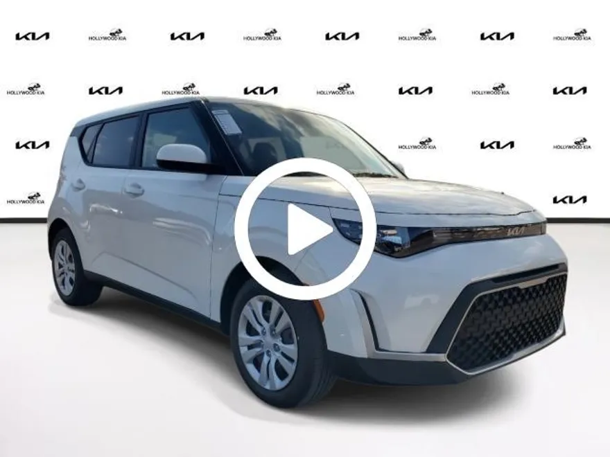 2025 Kia Soul LX photo 1
