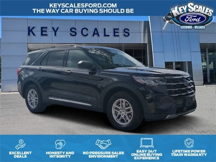 2025 Ford Explorer photo 1