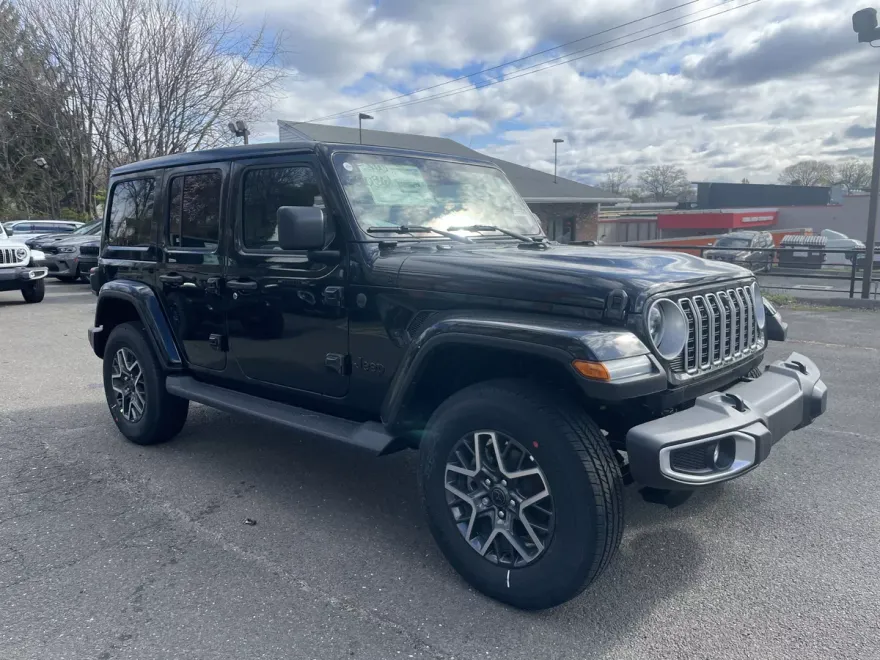 2025 Jeep Wrangler Sahara photo 1