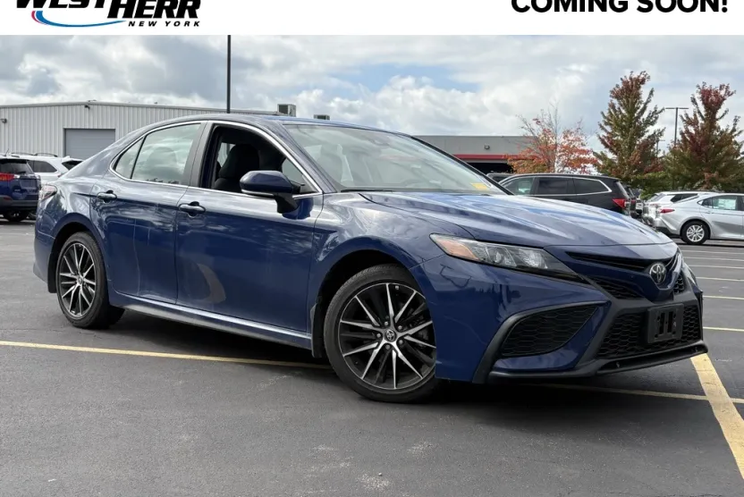 2024 Toyota Camry SE photo 1