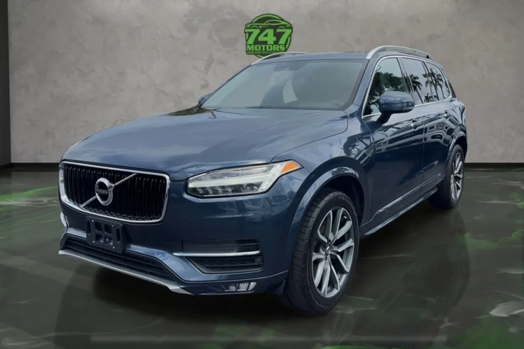 2019 Volvo XC90 T6 Momentum photo 1