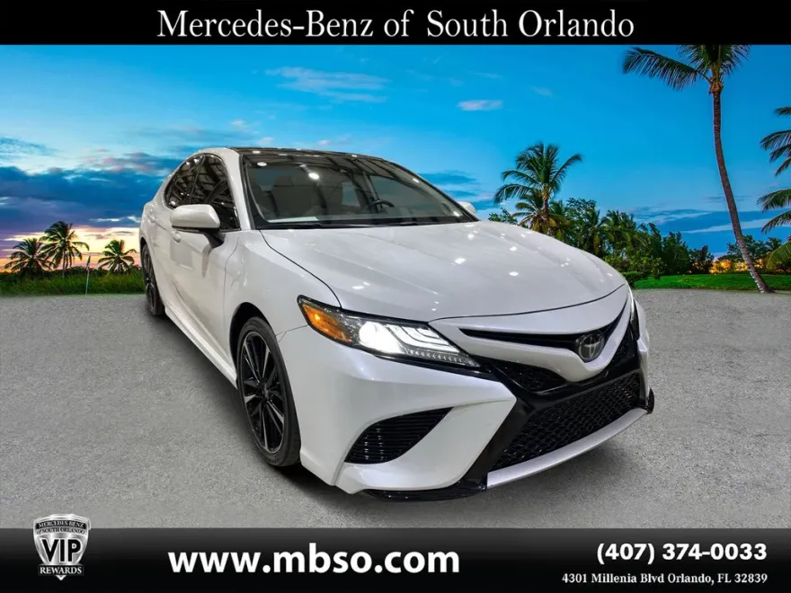 2020 Toyota Camry XSE photo 1