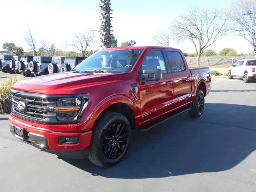 2025 Ford F-150 XLT photo 1